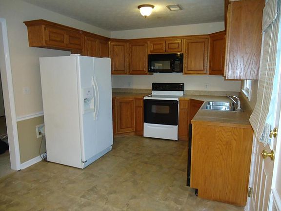 5th image of 239 Lee Road 885
