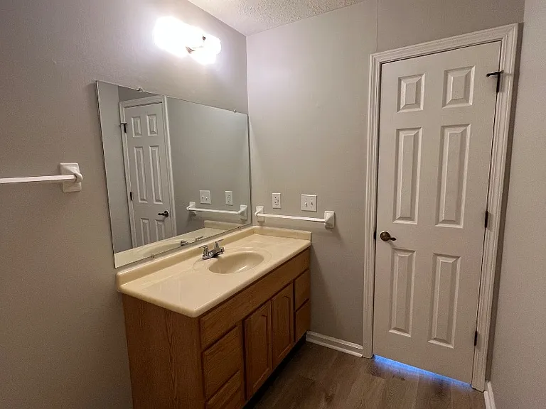 Unit Photo