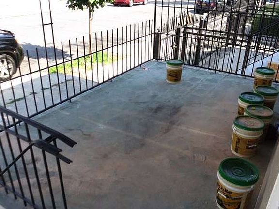 2nd image of 331 Thieriot Ave