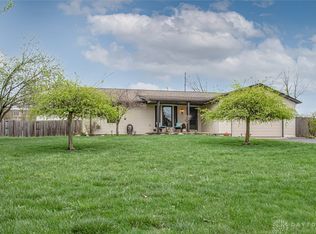 828 Brande Dr, Eaton, OH 45320