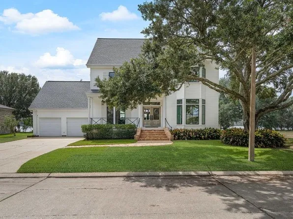 14020 S Lakeshore Dr, Covington, LA 70435