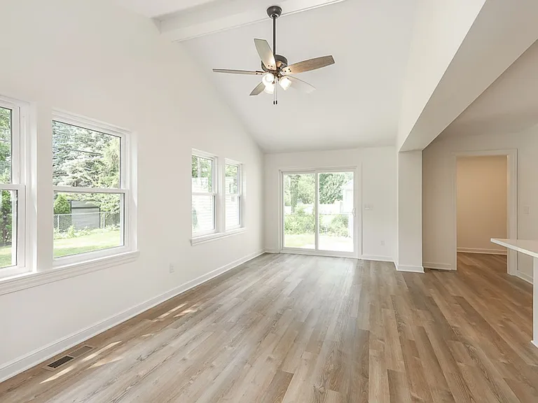27011 Normandy Rd — Photo 43