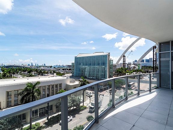 5th image of 1400 Biscayne Blvd #504