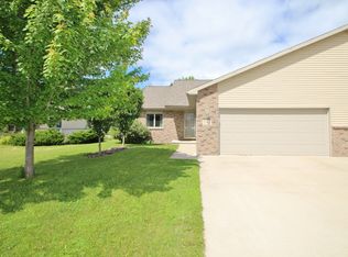 3545 N Terri Ln, Appleton, WI 54914