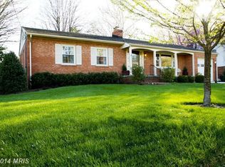 104 Saint Bernard Dr NE, Vienna, VA 22180