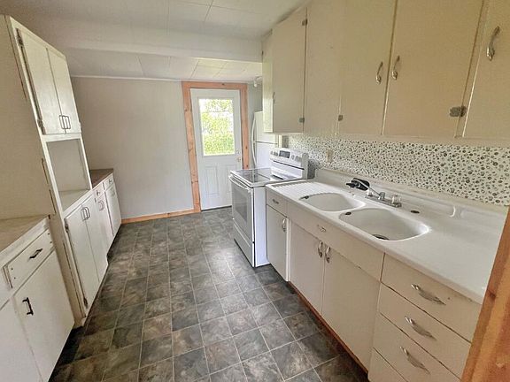 5th image of 312 Thornburgh