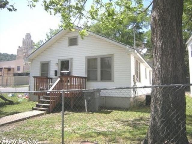 2nd image of 401 & 405 Spring St