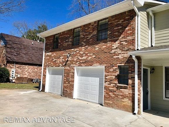 3rd image of 5954 Sherwood Pl