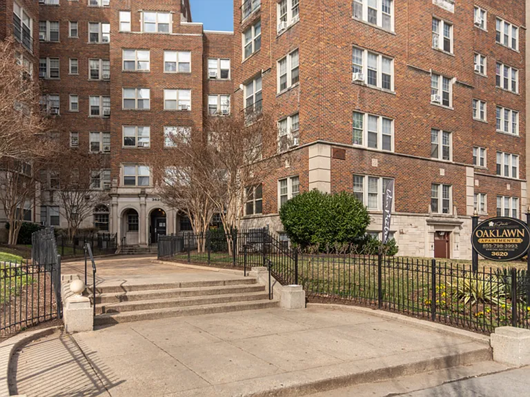 Oaklawn Apartments — Photo 9