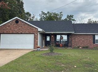 151 Bosa Dr, Saint Robert, MO 65584