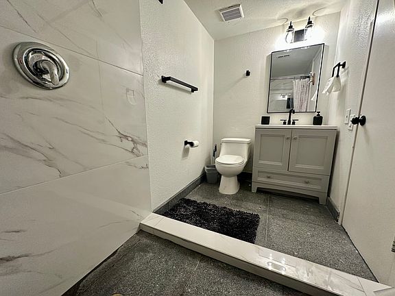5th image of 4329 Murillo St #2