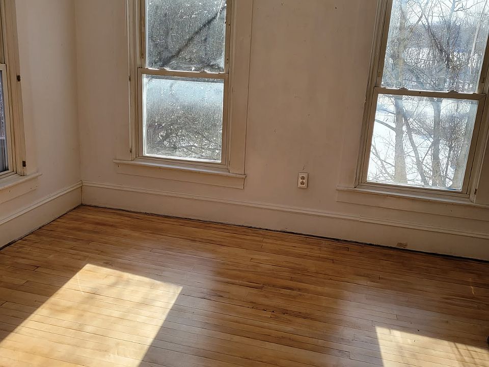 Building Photo 3