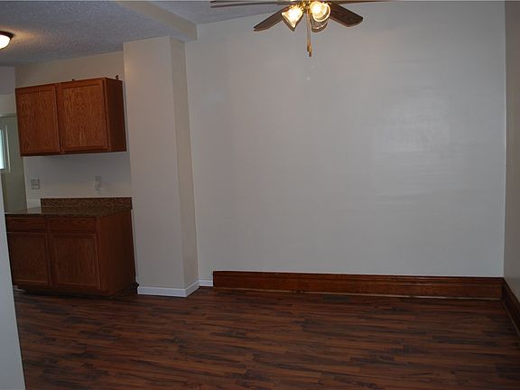 4th image of 1 E Odell St