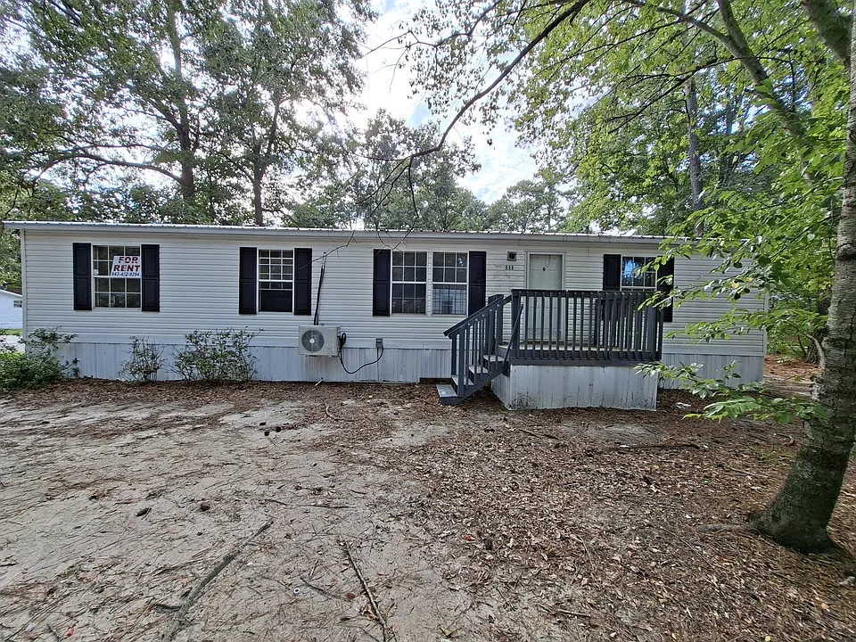 111 Carnes Blvd