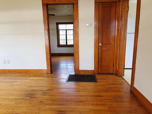 3rd image of 1405 1/2 N Walker St #14055NWALKER