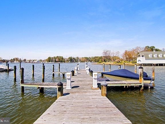 2nd image of 513 Oyster Bay Pl #202