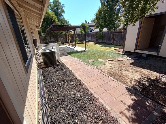 5th image of 8205 Clarion Cir