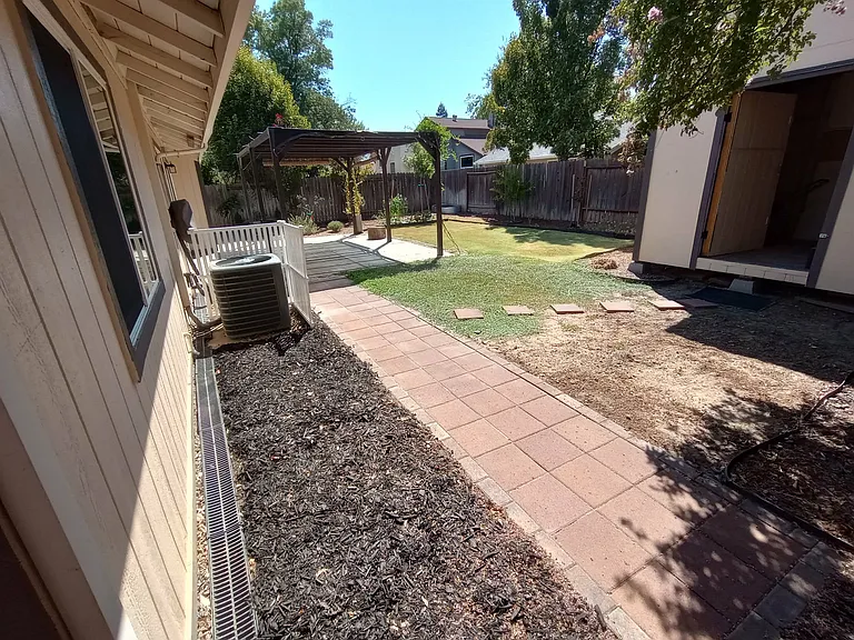 8205 Clarion Cir — Photo 5