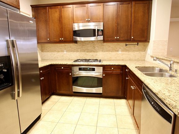3rd image of 11163 Aqua Vista St APT 302