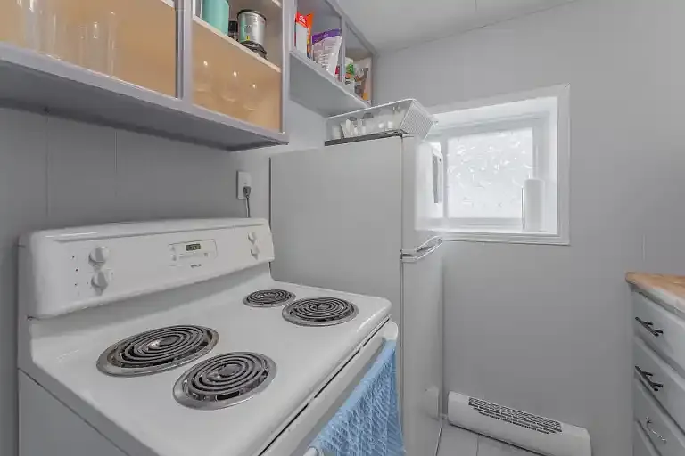 2 bed, 1.0 bath, $1,995 — Photo 3