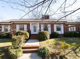 104 E Greenway Dr N, Greensboro, NC 27403