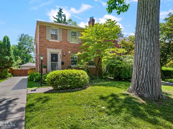 433 Maison Rd, Grosse Pointe Farms, MI 48236