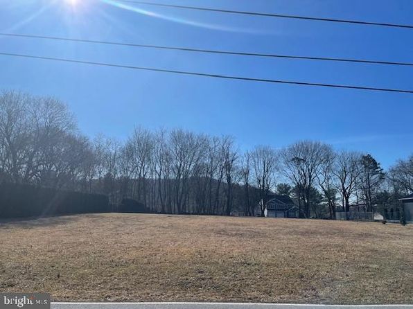 230 Monroe Valley Dr, Jonestown, PA 17038