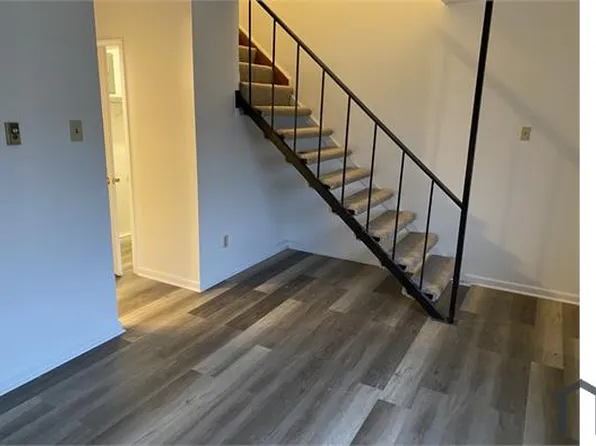 7252 Hazelcrest Dr, Hazelwood, MO 63042