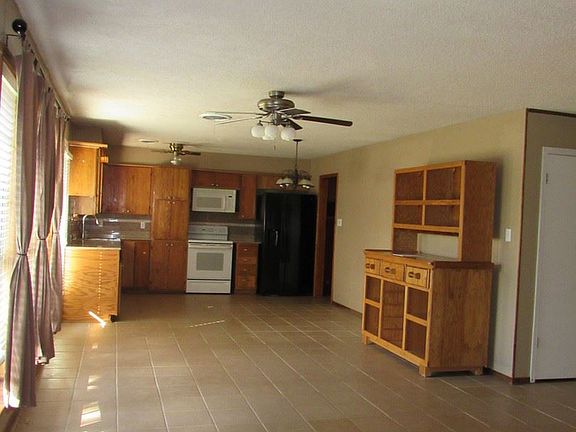 4th image of 312 NW Parkwood Cir