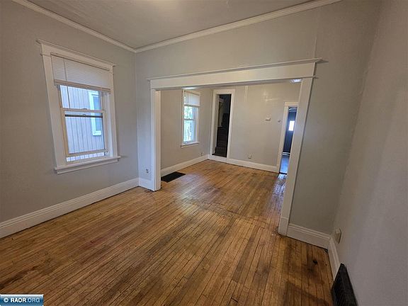 4th image of 1713 4th Ave E