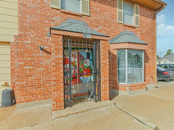 5th image of 9217 Carousel Ln