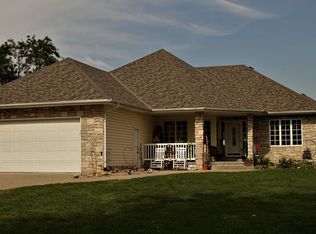 1406 Cedar St, Carter Lake, IA 51510