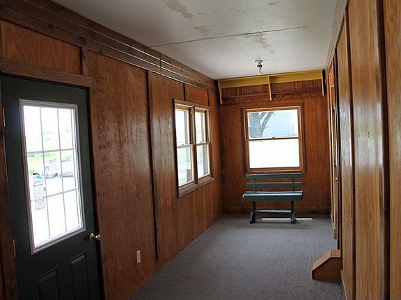 3rd image of 2633 Joplin Ave