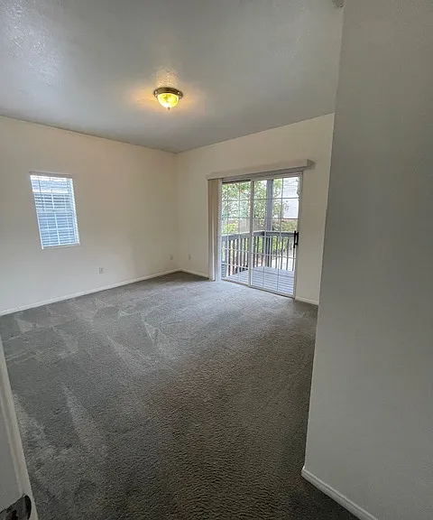 1614 Cypress Ave — Photo 5