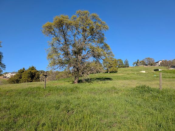 3rd image of 3669 Little John Rd