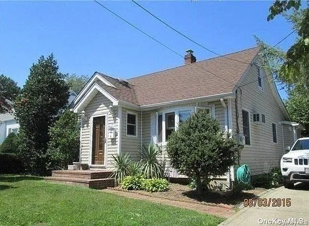 4 bed, 2.0 bath, 1453 sqft, $4,900 — Photo 2