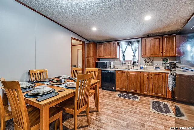 1824 Live Oak Dr — Photo 7