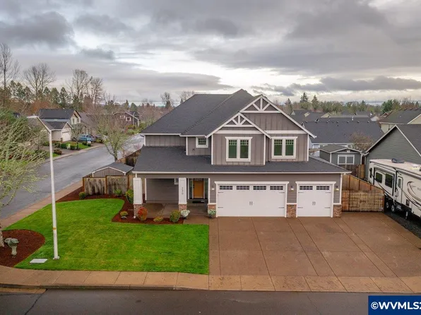 230 SW Wyatt St, Dallas, OR 97338