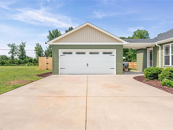 4th image of 139 Headen Hills Dr