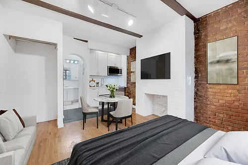224 Sullivan St #C4 Photo 1