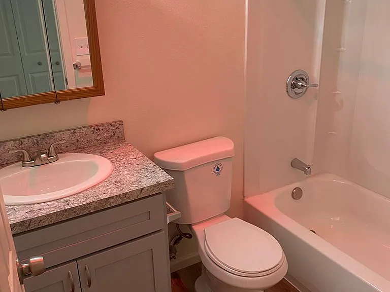 638 32nd Ave SE #5 — Photo 15