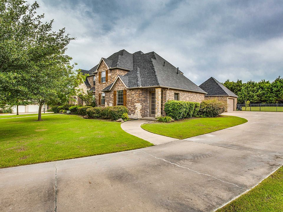 3-wiltshire-ct-heath-tx-High-Res-1.jpg