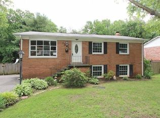 13611 Kingsman Rd, Woodbridge, VA 22193