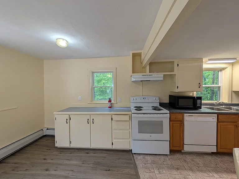 22 Jenny Ln — Photo 7