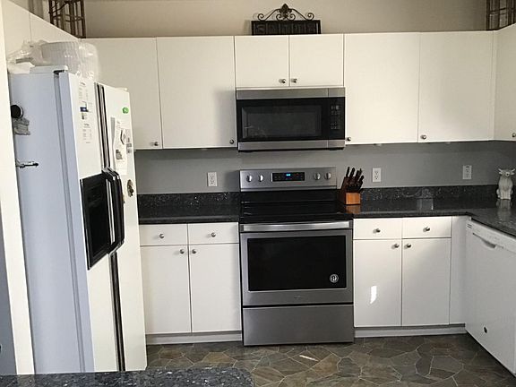 2nd image of 512 Del Mar Dr