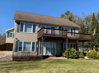 5858 Westshore Dr, Oscoda, MI 48750