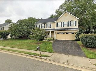 9305 S Whitt Dr, Manassas Park, VA