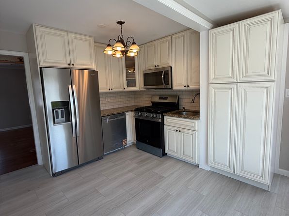 19 Goldwin St #Penthouse