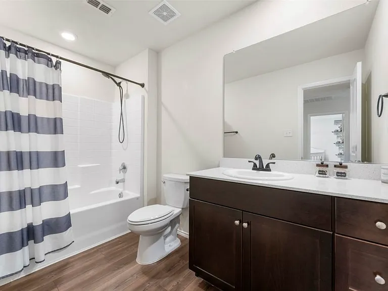 718 Trestle Dr — Photo 21