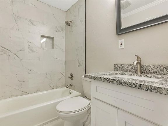 3rd image of 3225 Dartmouth Pl